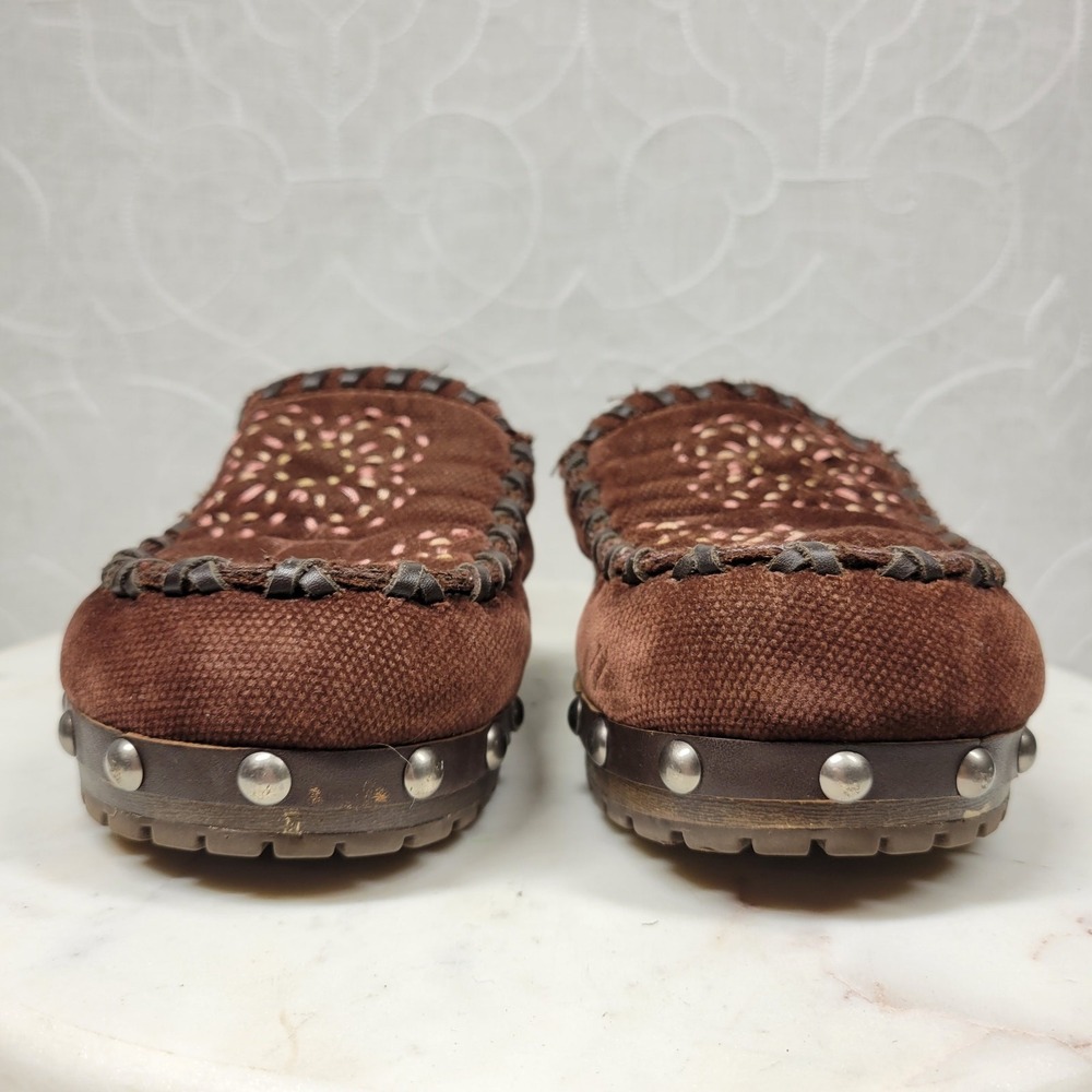 VTG Mudd Embroidered Mules Womens 9 Brown Floral Rivets Wooden Platform Y2K - Picture 11 of 14